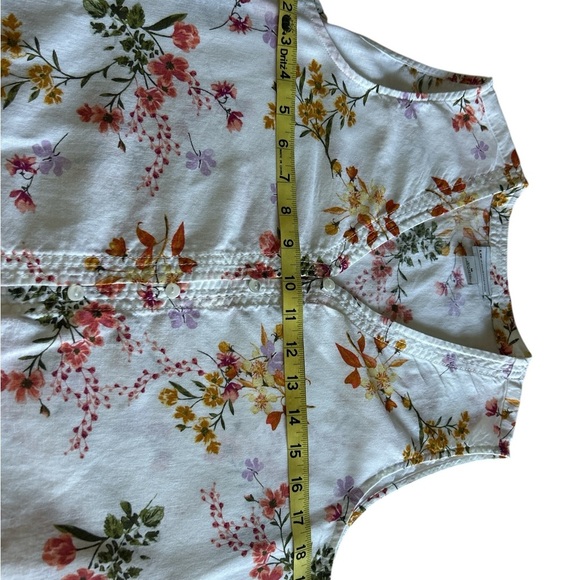 Liz Claiborne White Button Down Shirt Notched Collar size M - Picture 4 of 6